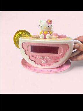 Rare Hello Kitty Pink and White Teacup alarm clock